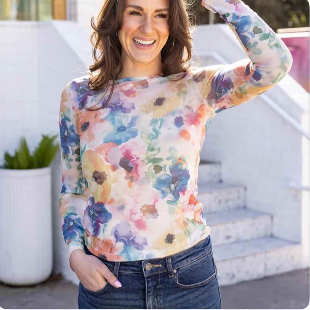 NWT Grace & Lace Scoop Neck Floral Mesh Top Size Small Grace and Lace
